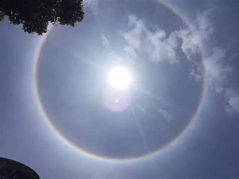 太阳周围有一圈彩虹(太阳晕圈有什么征兆)