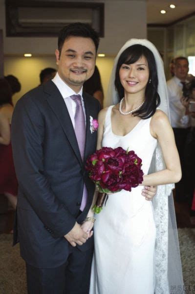 【图】孙燕姿结婚照 尽显甜蜜幸福(6)