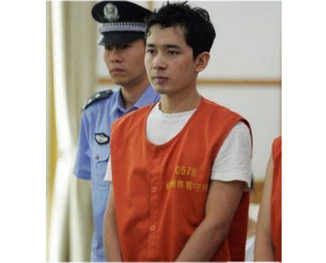 阿穆隆出了什么事 起底阿穆隆撞人事件现在怎么样了