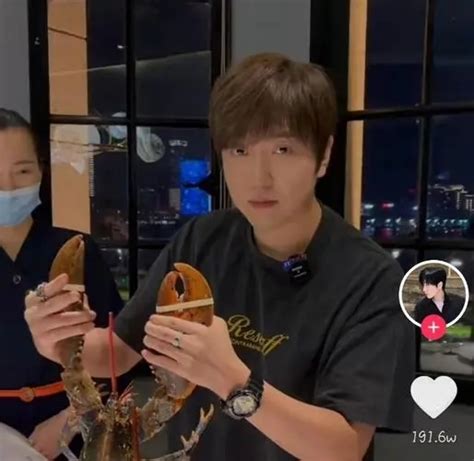 白冰微博 微博发婚照晒恩爱