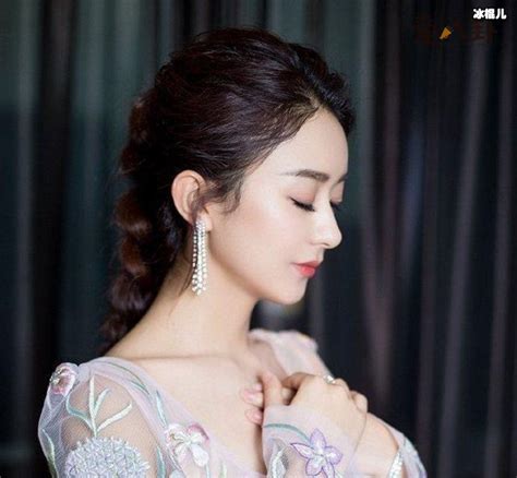 赵丽颖年龄多大了 谎报真实年龄成迷剧中强行饰演少女