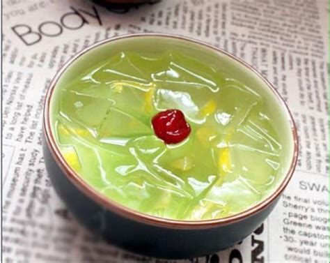 凉粉是什么做的,白凉粉是用什么做出来的?