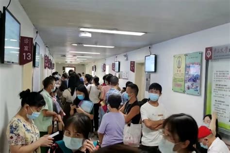 大城市“陪诊师”:年轻客户超6成 充当临时家人看病全程陪同你喜