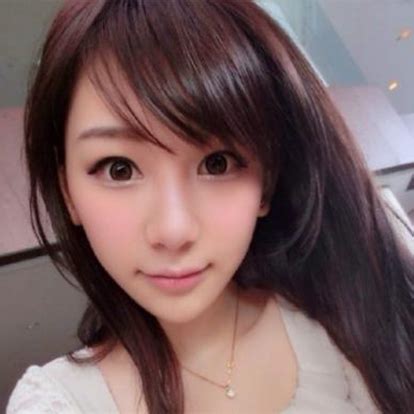 香港过气嫩模谢芷蕙 曾经陷入艳照门事件被称为集邮女